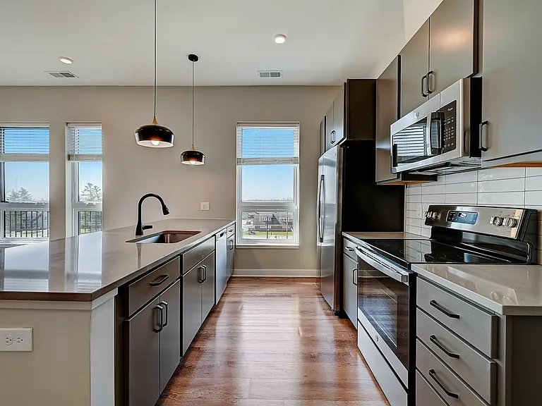 Midpoint Model Kitchen