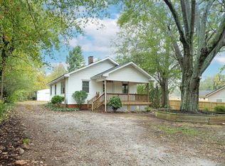 5 Hall Rd, Greenville, SC 29609