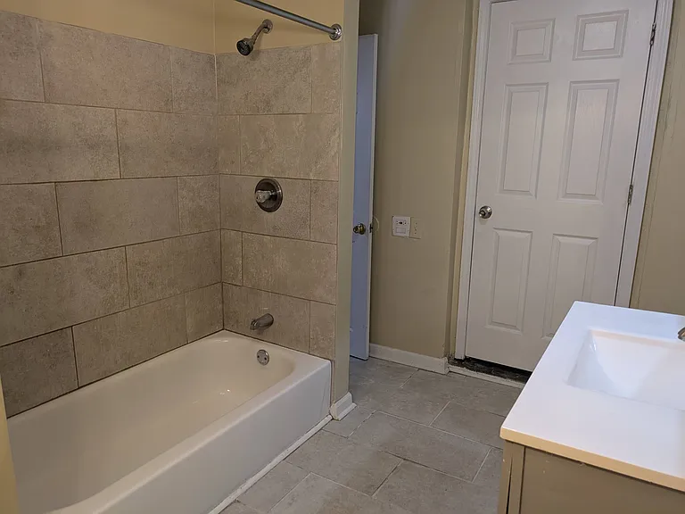 2319 W Muhammad Ali Blvd — Photo 15
