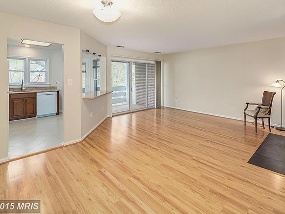 3rd image of 7598 Lakeside Village Dr APT J