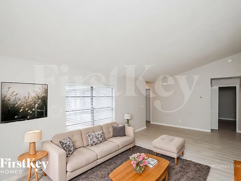 1377 Prum Ave NW — Photo 4