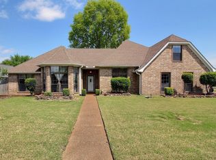 1371 Grey Wolf Dr, Collierville, TN 38017