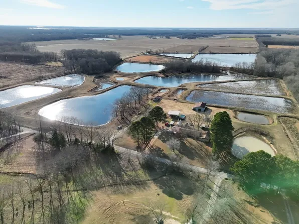 6076 Mertens Rd, De Valls Bluff, AR 72041