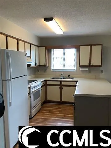 510 Fairwood Lakes Ln #19A — Photo 3