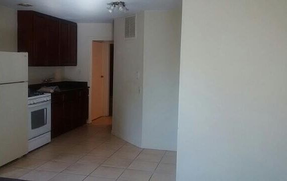 2nd image of 2621 Edison Ave APT C