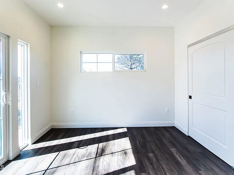 2628 Glenrose Ave — Photo 18