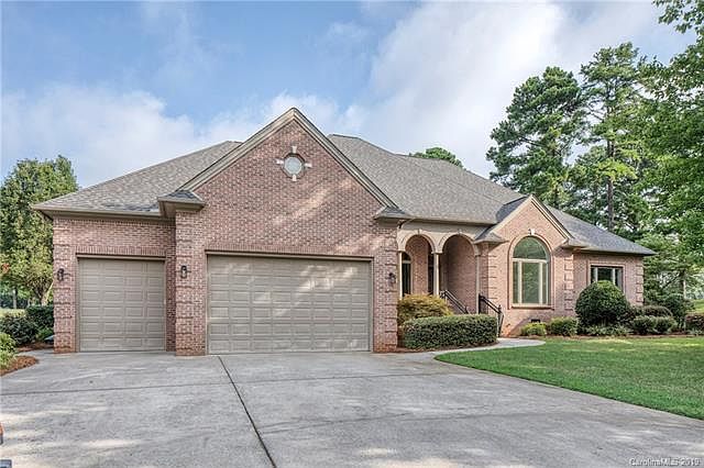 1st image of 8005 Broadmoor Ln