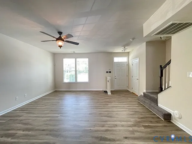 8107 Creekside Village Dr — Photo 22
