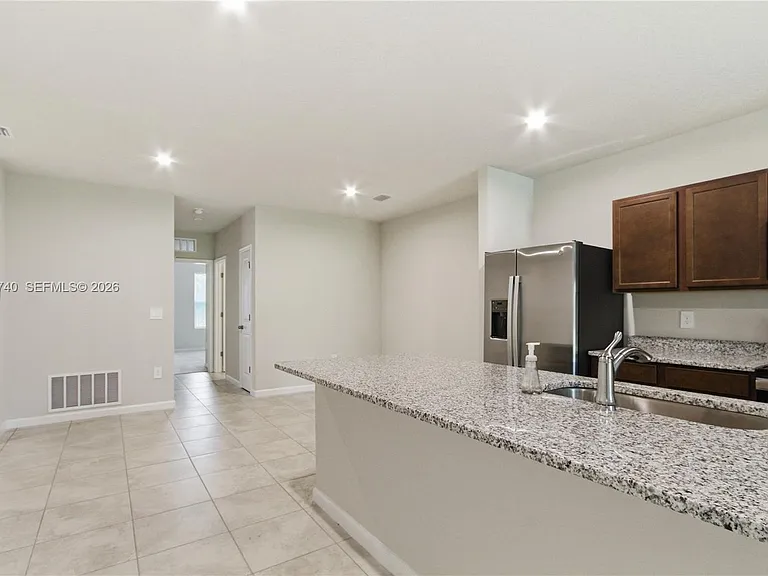 323 Raspberry Rd #323 — Photo 7