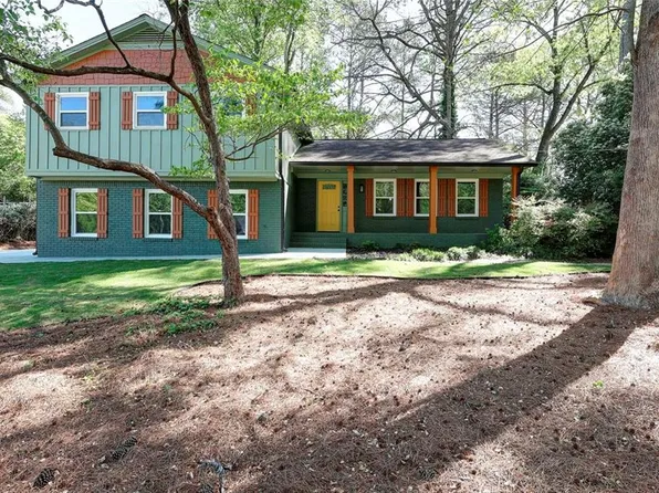 2538 Three Bars Dr, Grayson, GA 30017
