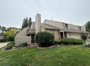 558 Conner Creek Dr, Fishers, IN 46038