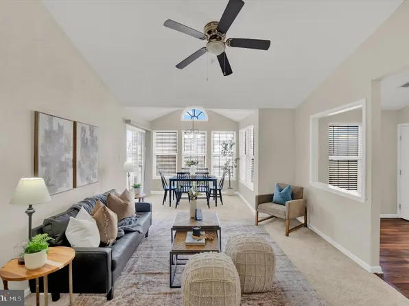 7518 Snowpea Ct APT 45, Alexandria, VA 22306