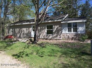 56870 Point Rd, Cassopolis, MI 49031