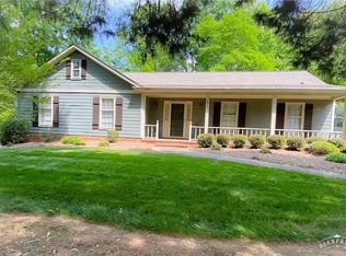 824 Conestoga Dr, Charlotte, NC 28270