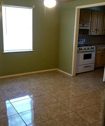 5th image of 1611 International St