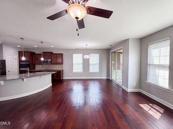 2nd image of 1304 Litchborough Way