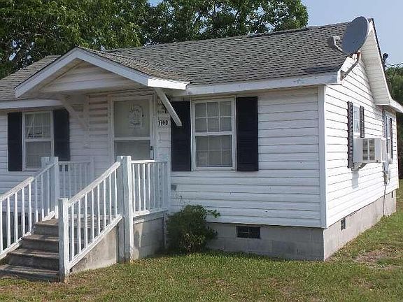 2nd image of 1700 Fisher Street