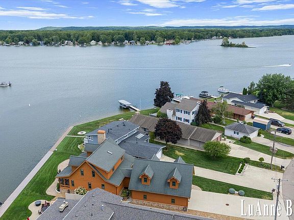 2nd image of 12702 Park Dr