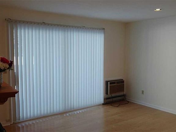 5th image of 267 W Cedar St APT 6B