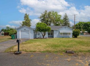 1307 East St, Corning, CA 96021
