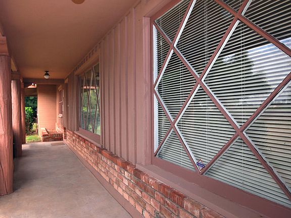 3rd image of 5639 N 83rd Ave