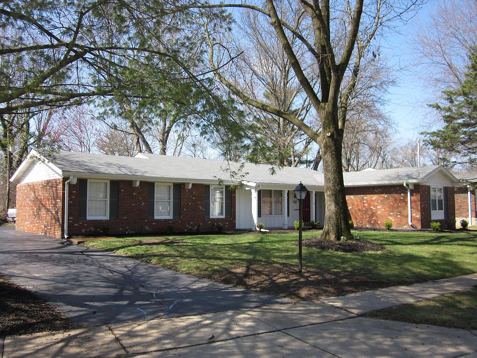 1st image of 6 Foxhunt Dr