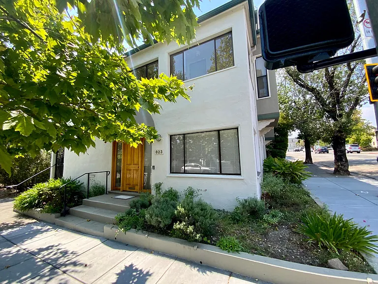 823 D St — Photo 30