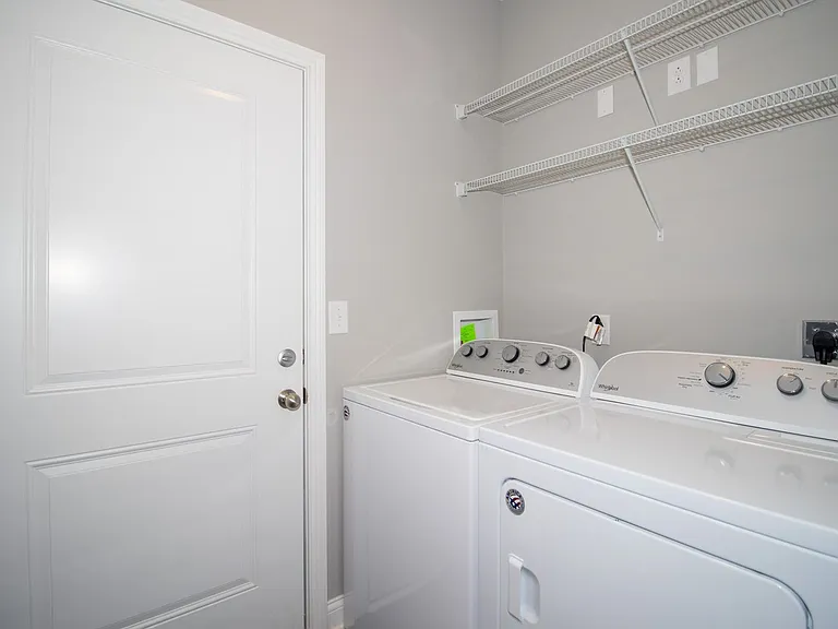 102 Bellbrook Ln — Photo 6
