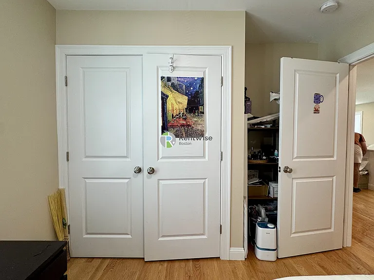 64 Waverly St — Photo 12