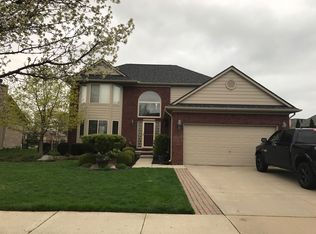 51502 Rivard Rd, New Baltimore, MI 48047