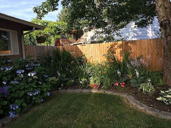 4th image of 10500 NE 41st St