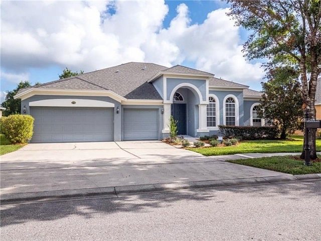 1st image of 2720 Aloma Oaks Dr
