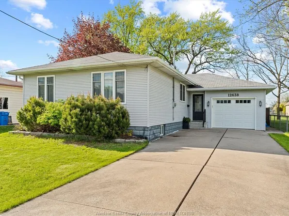12638 Saint Thomas St, Tecumseh, ON N8N 1J1