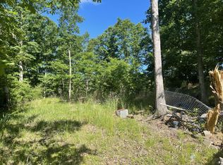 531 Flag Knob Ridge Rd, Clendenin, WV 25045