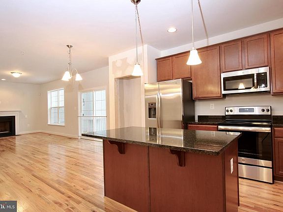 4th image of 1309 Patuxent Woods Dr