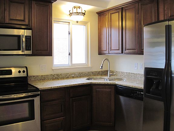 3rd image of 29921 Gladys Ave