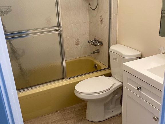 2nd image of 8287 Royce Pl