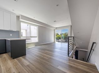 Sleek and spacious 4-bedroom, 4.5-bathroom Townhome, Van Nuys, CA 91406