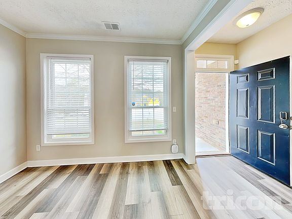 4th image of 415 Park Creek Trce