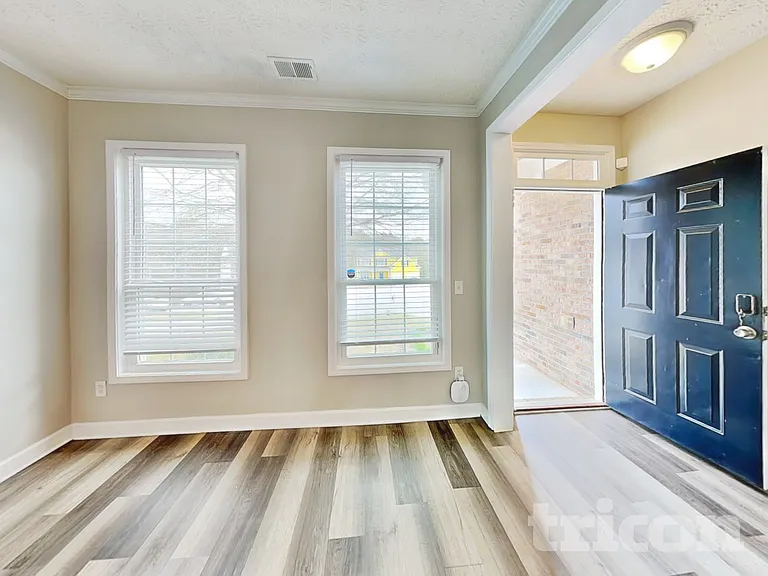 415 Park Creek Trce — Photo 4