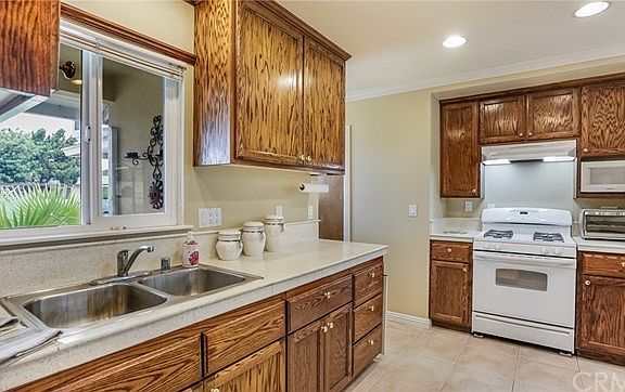 2nd image of 10202 D Este Dr