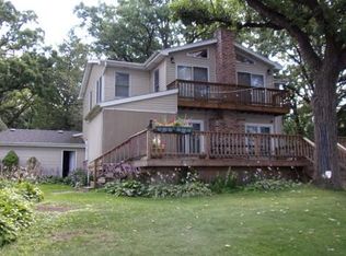 4819 E Lake Shore Dr, Wonder Lake, IL 60097