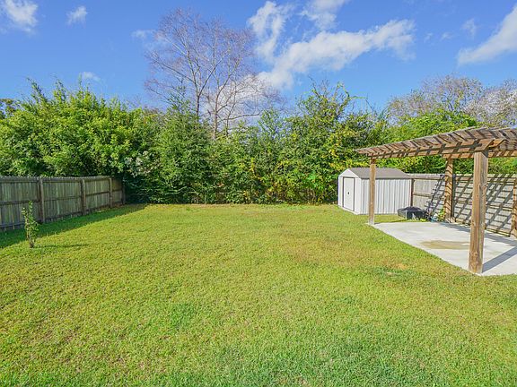 3rd image of 2379 Kirkwood Dr