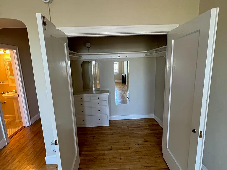 Picardo Arms Apartments — Photo 9