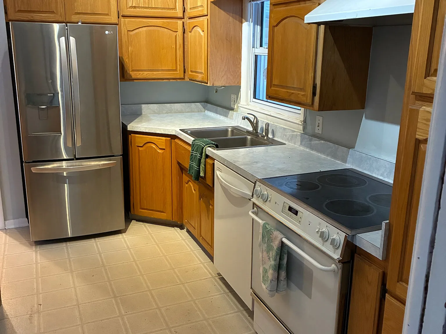 3 bed, 1008 sqft, $2,250 — Photo 4