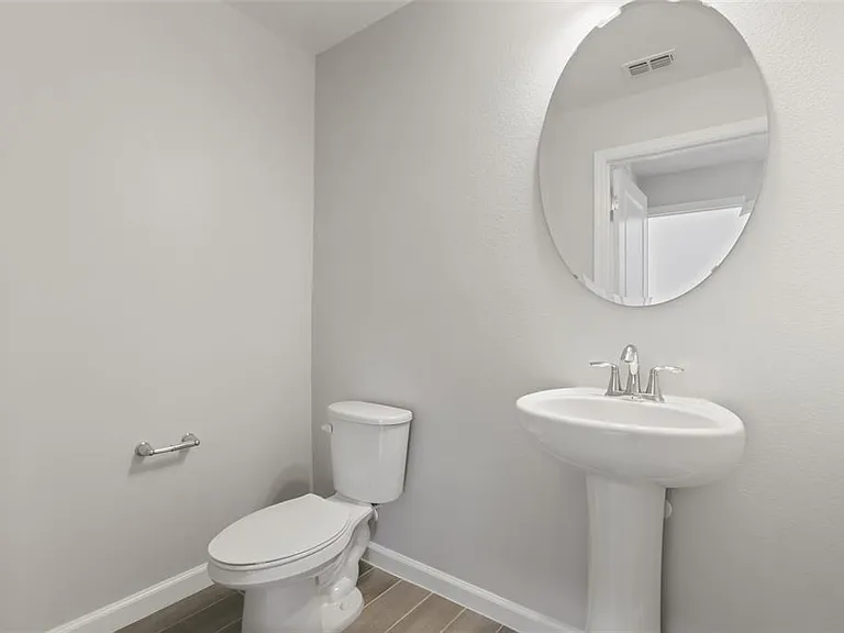 1394 Mount Royal Dr — Photo 8