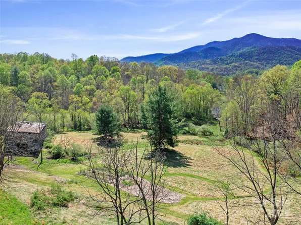 118 Boone St, Burnsville, NC 28714