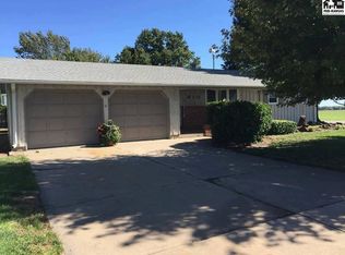 610 S Maple St, Inman, KS 67546
