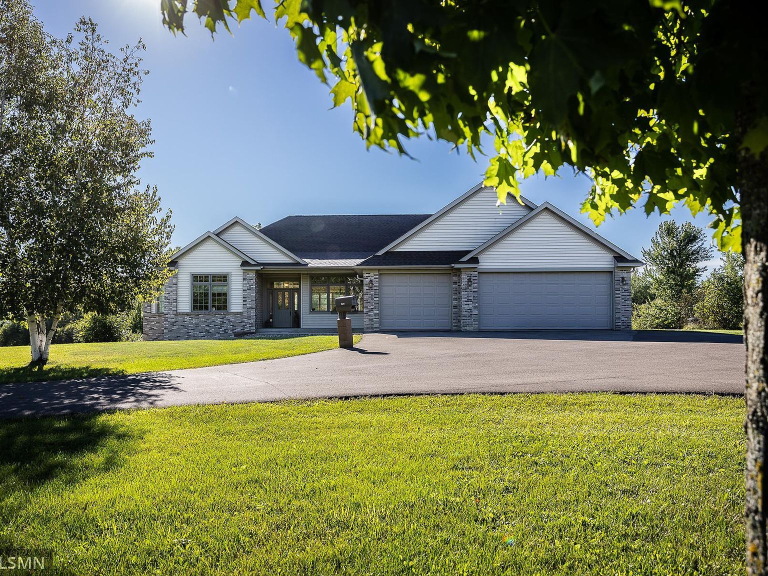 621 County Rd N, Woodville, WI 54028 | Zillow