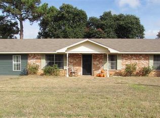 202 Ridgecrest Dr, Jacksonville, TX 75766